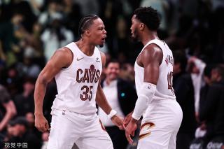 应变方面的 应变方面的