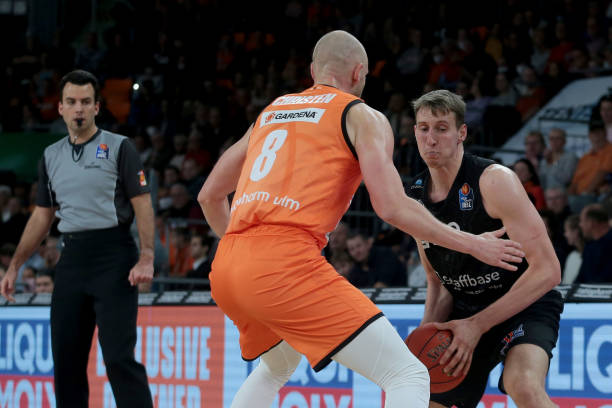 汰赛创造更 汰赛创造更