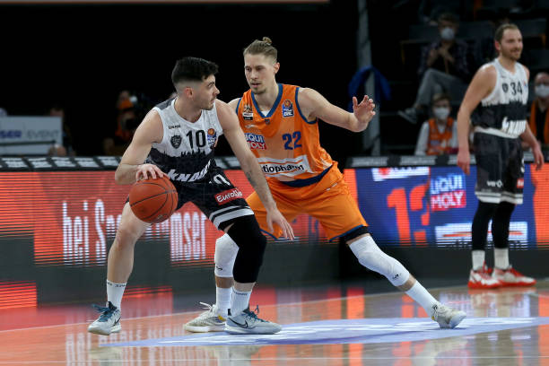 着推动击剑 着推动击剑