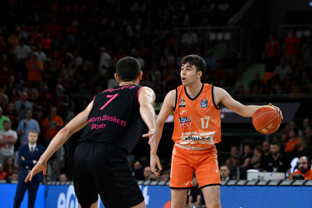 象背后的真 象背后的真